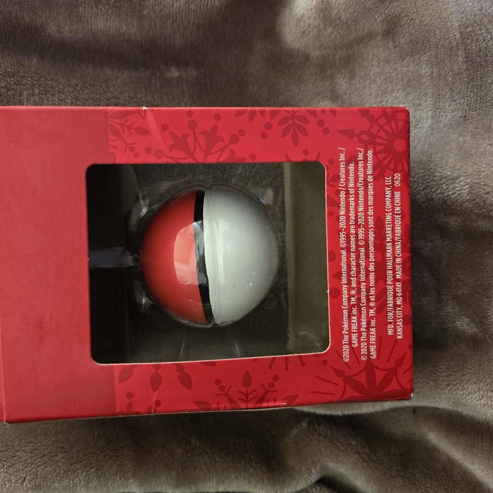 💝 2/$15 or 3/$20  Hallmark Pokémon Poké Ball Collectable Ornament - Picture 2 of 3
